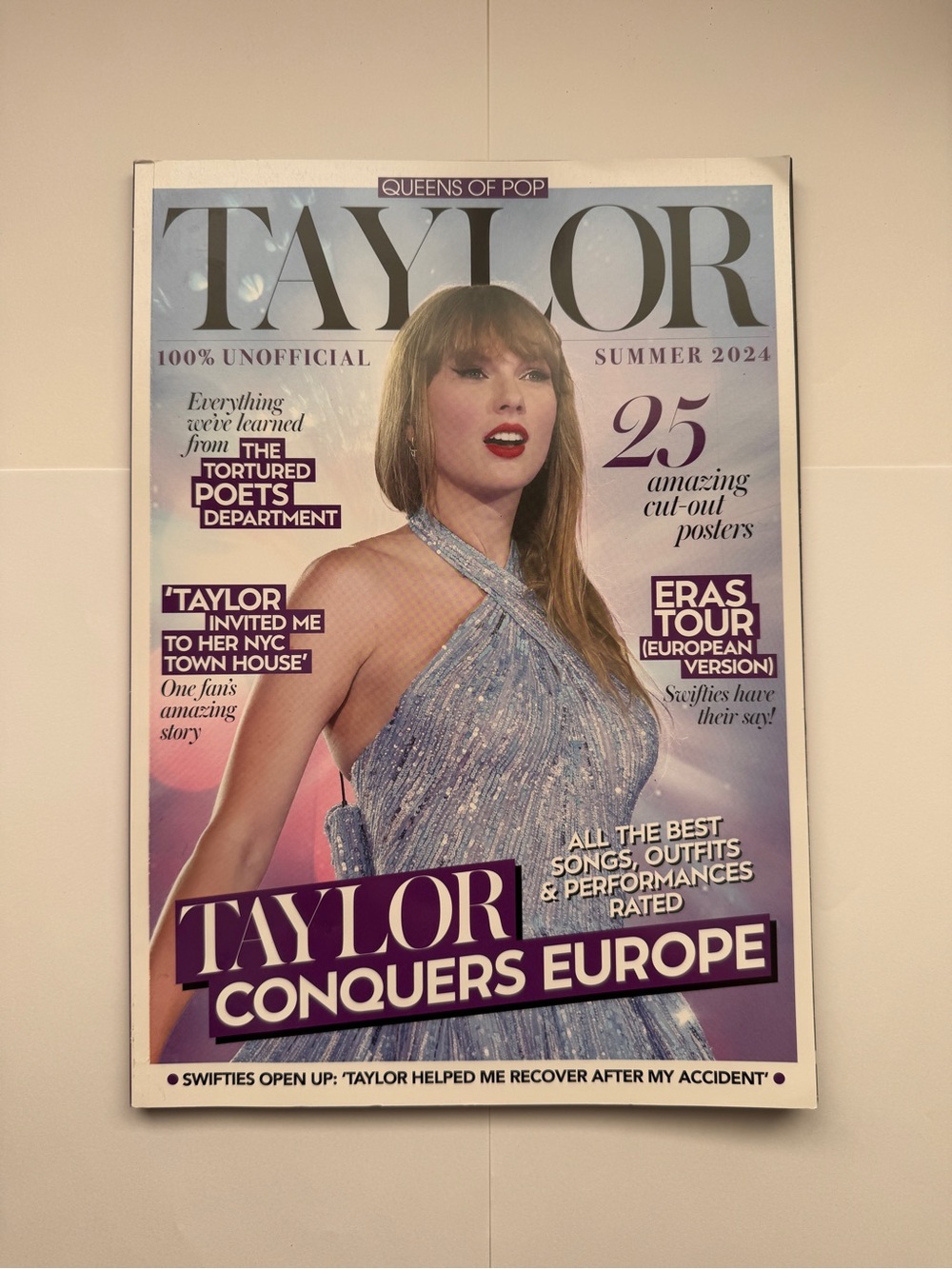 2/$10* Taylor - 100% Unofficial - magazine from Queens Of Pop /Anthem Publishing